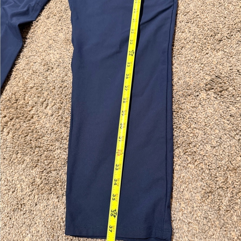Lululemon ABC Slim-Fit 5-Pocket Pants, Size 35
Warpstreme
Warpstreme™ stretch - Picture 11 of 12